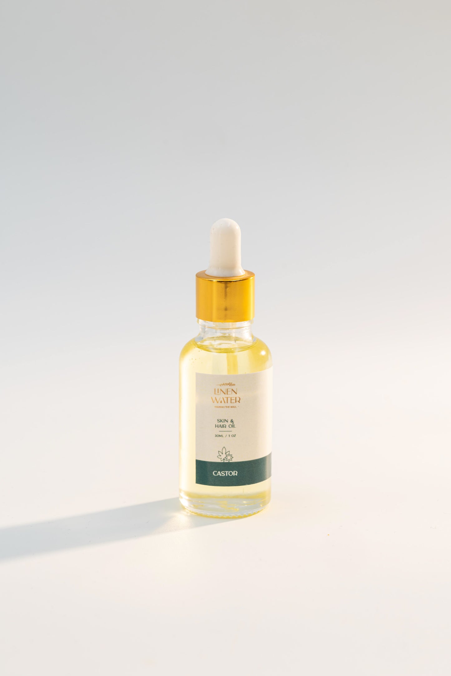 Natural fatty acids are added to linen water castor oil to condition the scalp, increase hair volume, and restore moisture balance for healthy, glowing skin and thick hair.