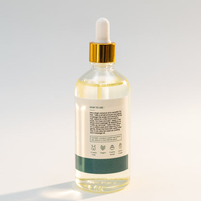 Linen Water Wood-Pressed Oil, which is infused with the richness of pure coconuts, refreshes your skin and hair by restoring their natural softness and reducing dryness.