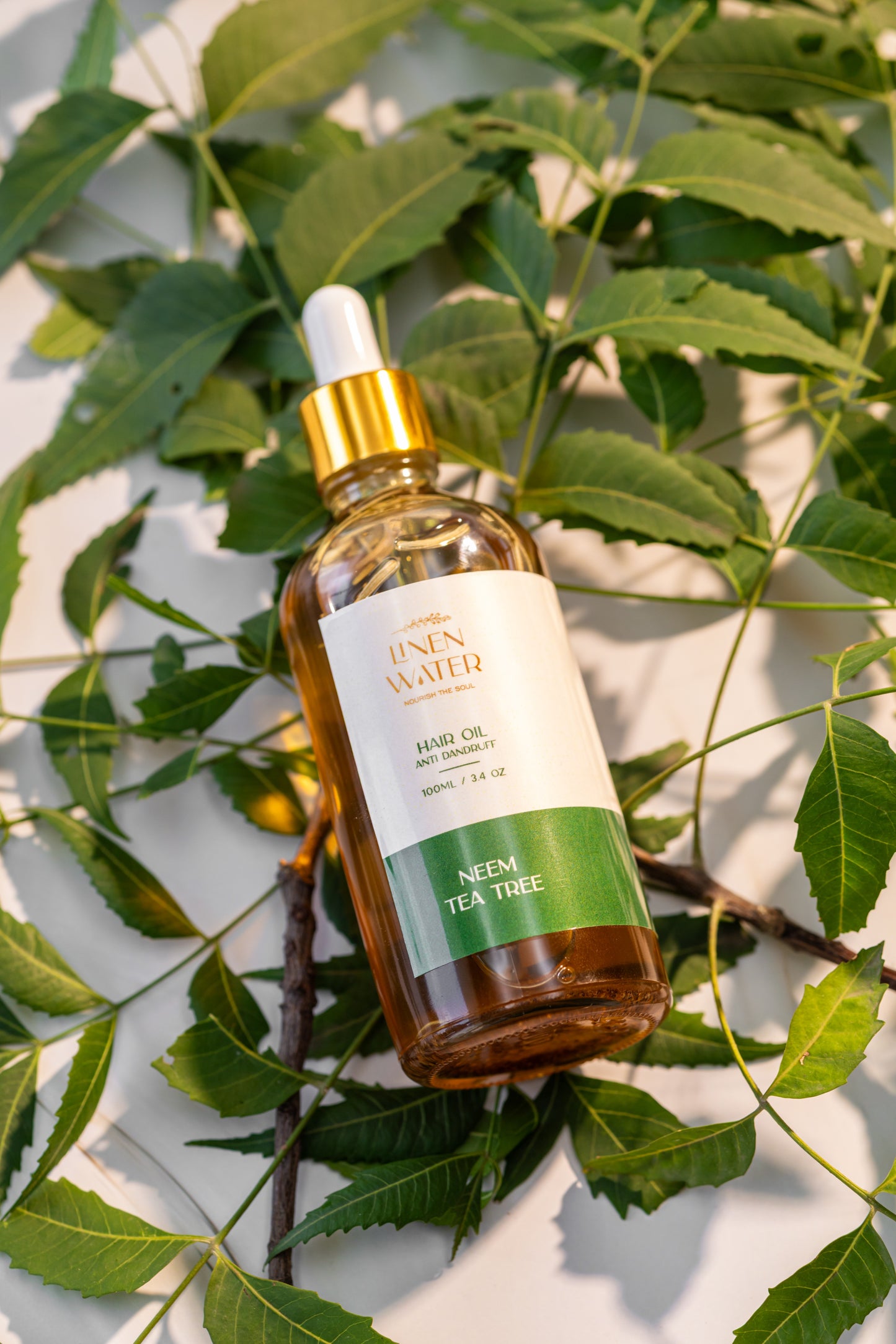 A natural combination of tea tree and neem that promotes healthy, smooth hair, stops hair loss, and relieves an itchy scalp.